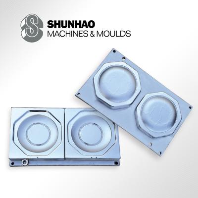 Mould for urea lamp holder