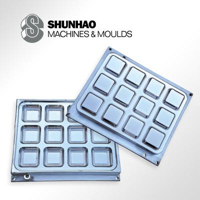 Mould for urea lamp holder