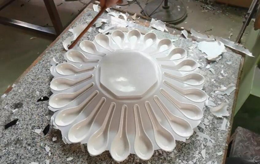 Why Melamine Soup Spoon Making Joined Cavities Molds